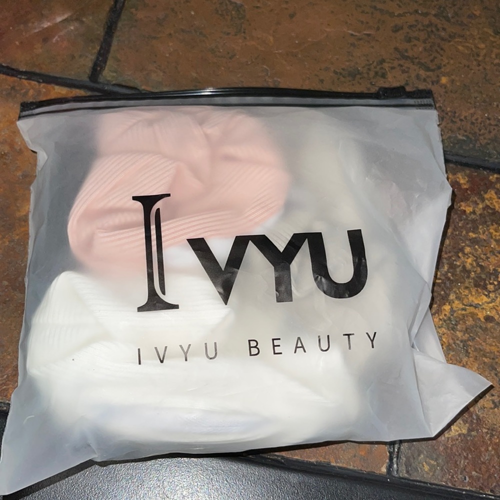 Ivyu beauty scrunchies